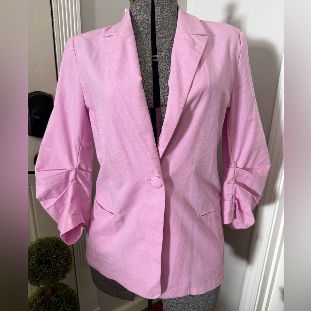 Women’s Lush Bubblegum Pink Linen Blazer with Ruched Sleeves size Small